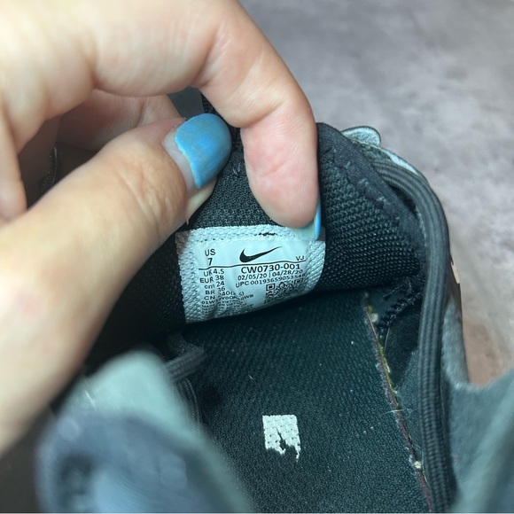 Nike React Vision Running Shoes CW0730-001 Womens sz 7 - black/white - Picture 6 of 6